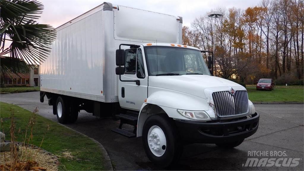 International 4300 Busy / Vany