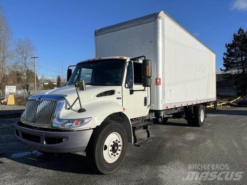 International 4300 Busy / Vany