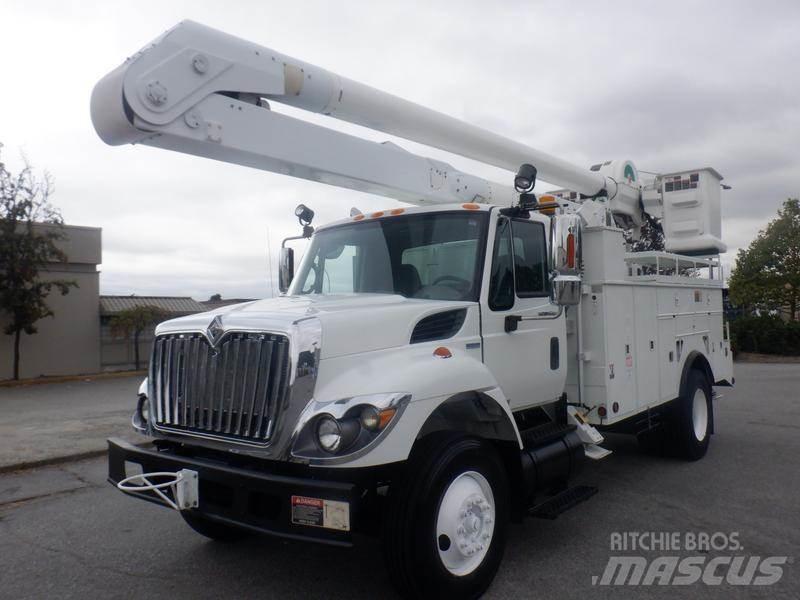 International 7400 Inne