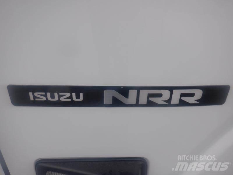 Isuzu NQR Busy / Vany