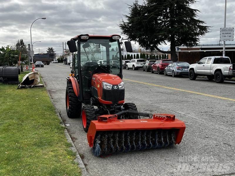 Kubota B2650 Zamiatarki