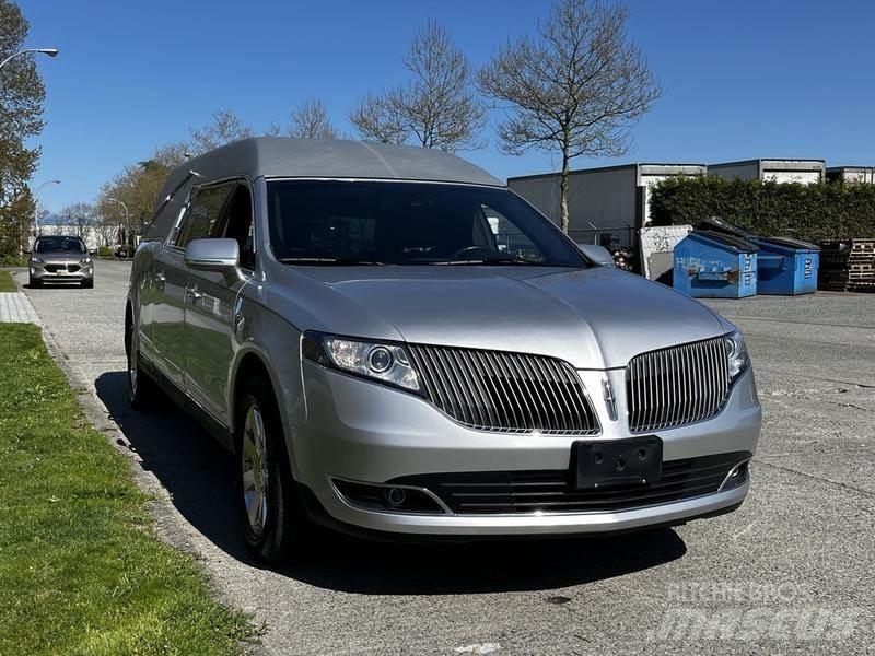 Lincoln MKT Samochody osobowe
