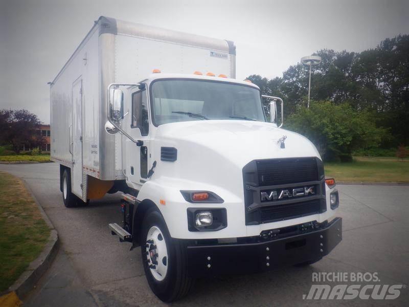 Mack MD Busy / Vany
