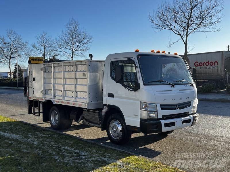 Mitsubishi Fuso FE Ciężarówki typu Platforma / Skrzynia
