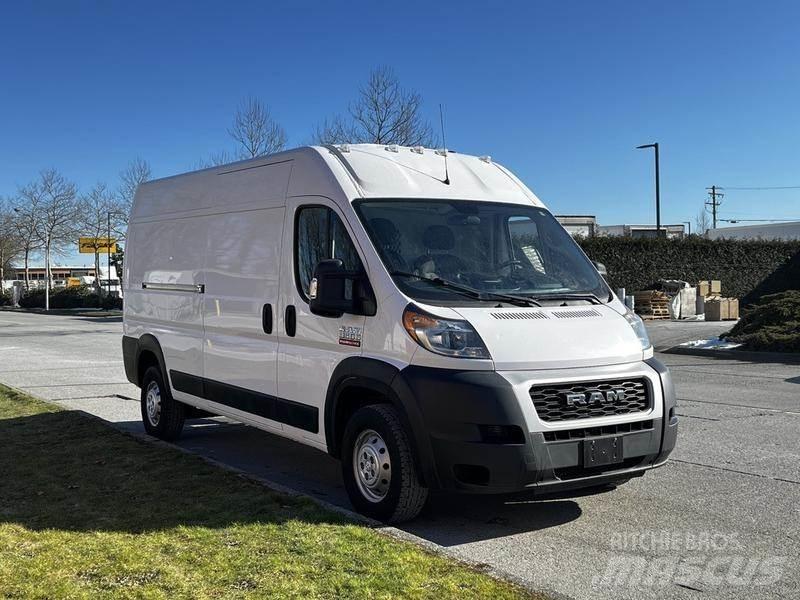 RAM Promaster Busy / Vany