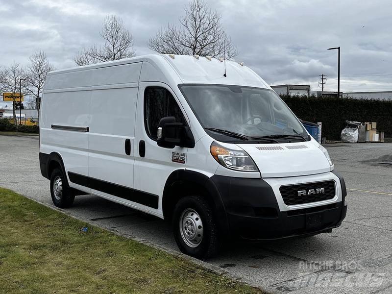 RAM Promaster Busy / Vany