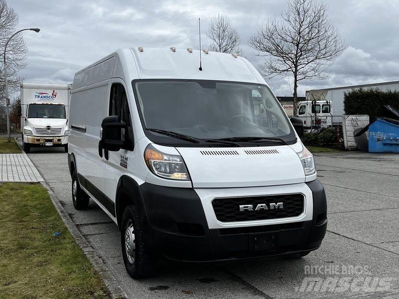 RAM Promaster Busy / Vany