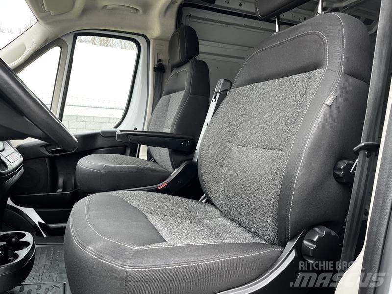 RAM Promaster Busy / Vany