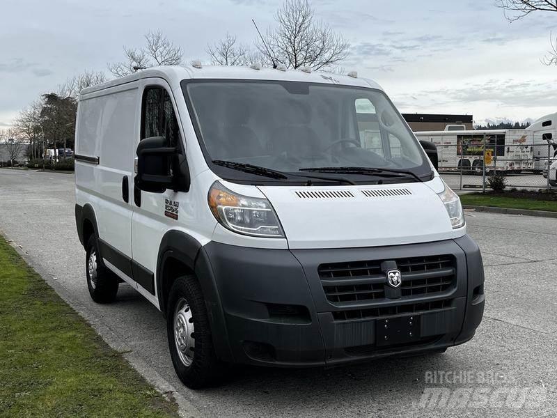 RAM Promaster Busy / Vany