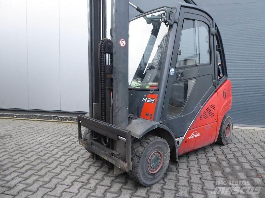 Linde H25T-01 Wózki LPG