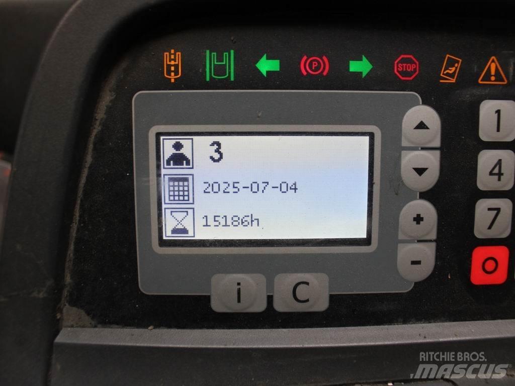 BT RRE 140 Wózki widłowe wysokiego składowania