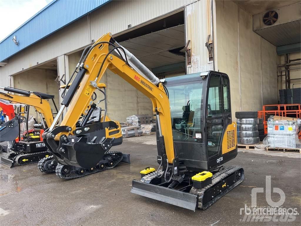AGT QNT30 Minikoparki