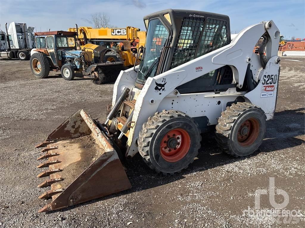 Bobcat S250 Ładowarki burtowe