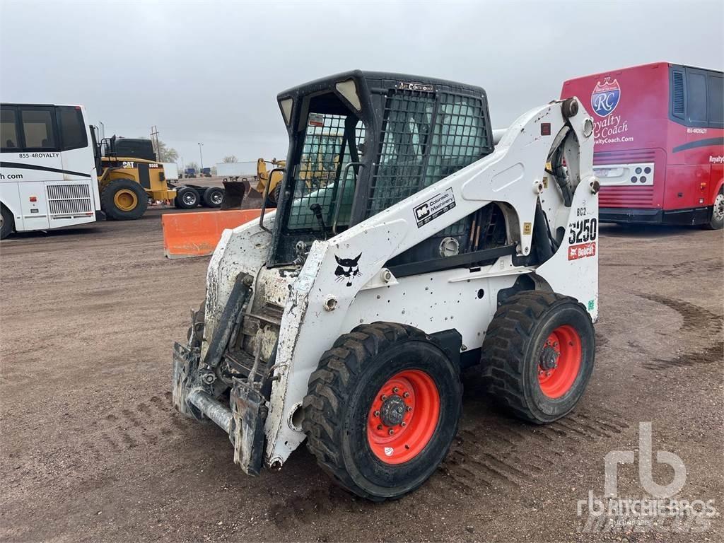 Bobcat S250 Ładowarki burtowe