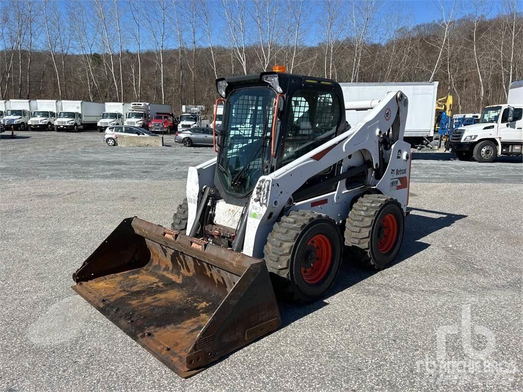 Bobcat S740 Ładowarki burtowe