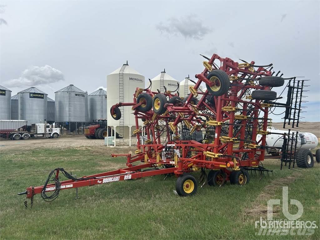 Bourgault 8910 Kultywatory