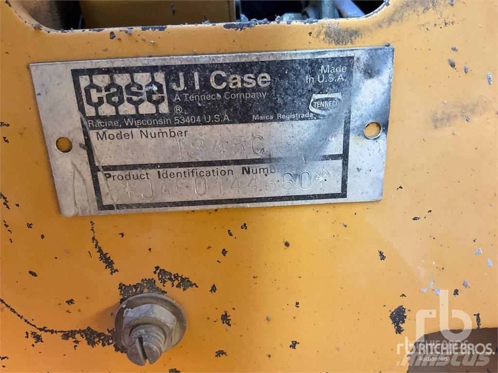 CASE 1845C Ładowarki burtowe