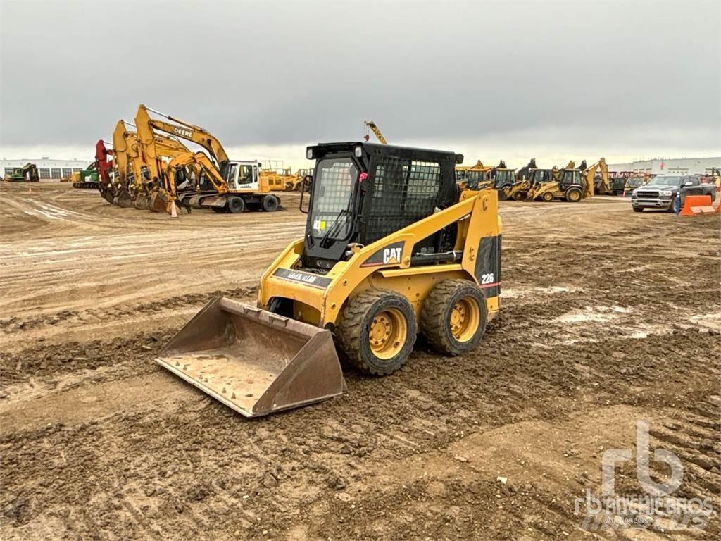 CAT 226 Ładowarki burtowe