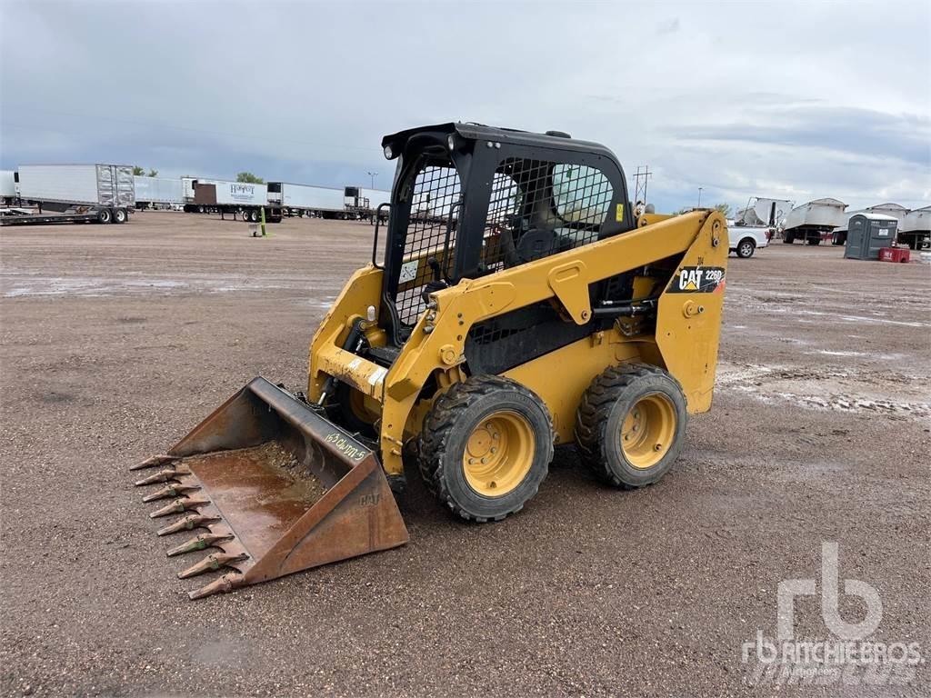 CAT 226D Ładowarki burtowe