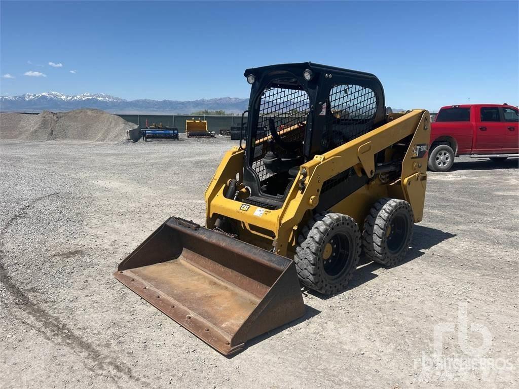 CAT 226D Ładowarki burtowe