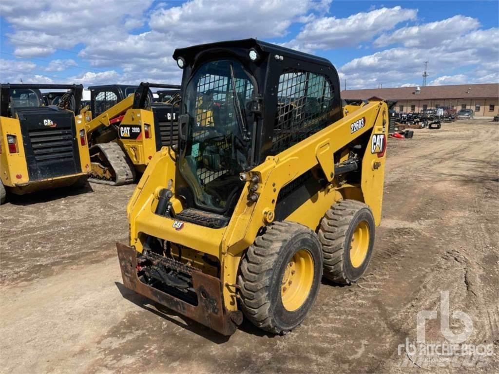 CAT 226D3 Ładowarki burtowe
