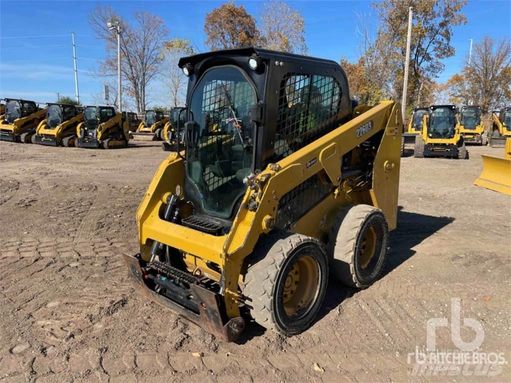 CAT 226D3 Ładowarki burtowe