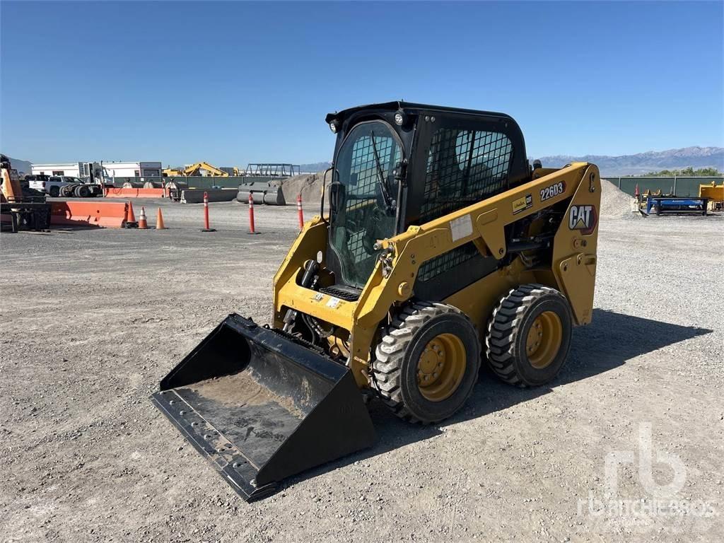 CAT 226D3 Ładowarki burtowe