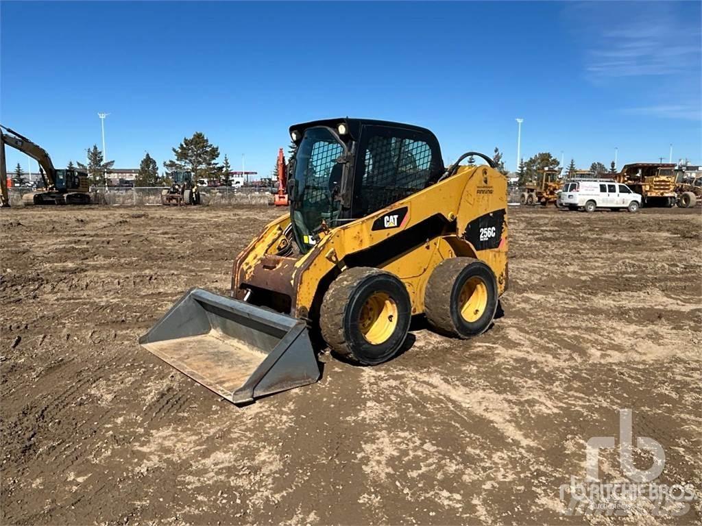 CAT 256C Ładowarki burtowe