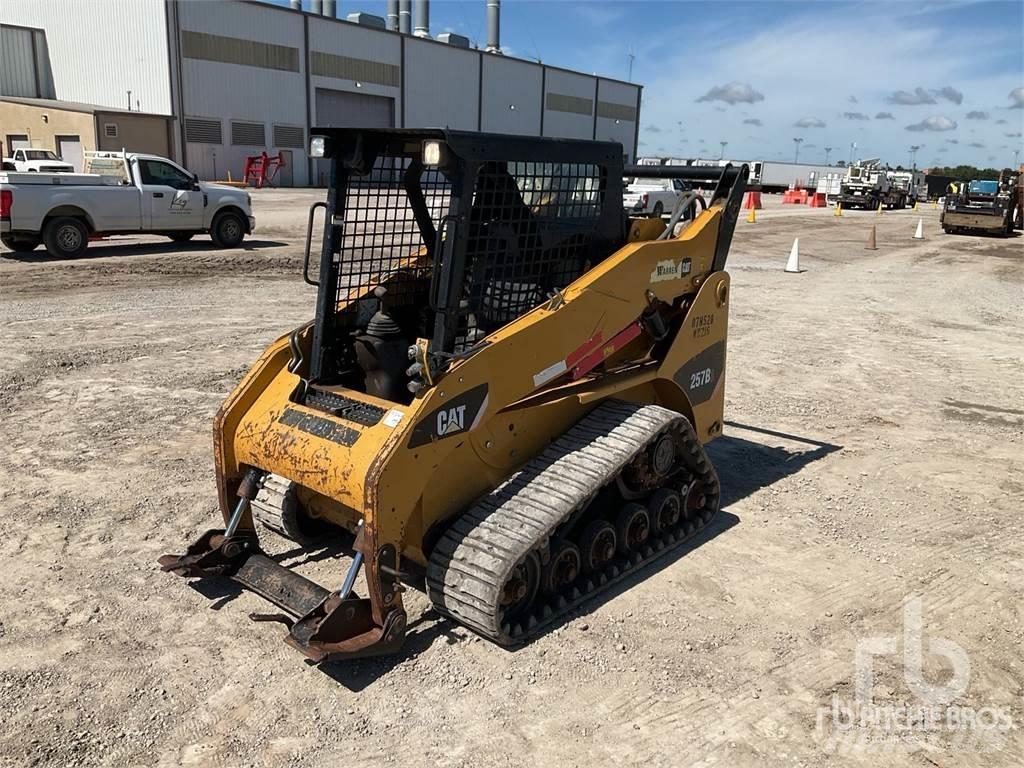 CAT 257B3 Ładowarki burtowe