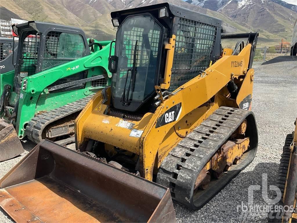 CAT 259B3 Ładowarki burtowe