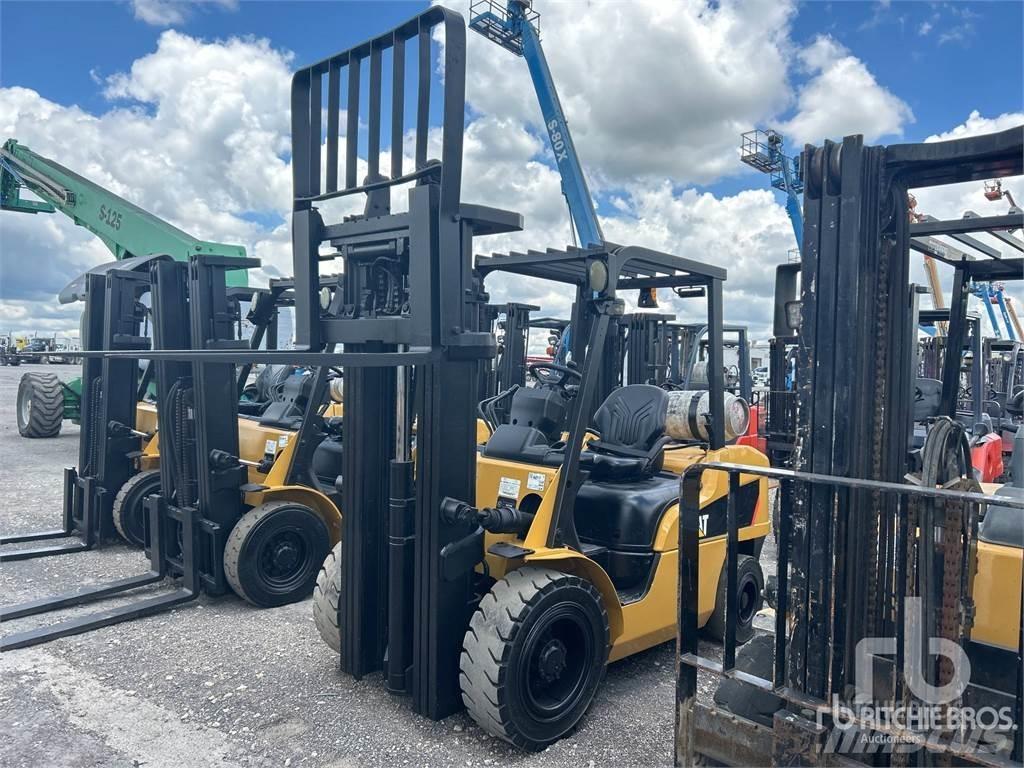 CAT 2P7000 Wózki Diesla