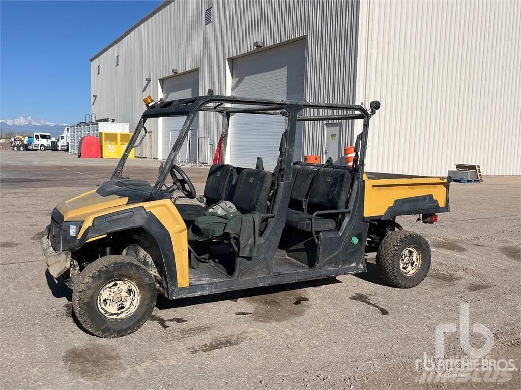 CAT 4x4 Maszyny komunalne