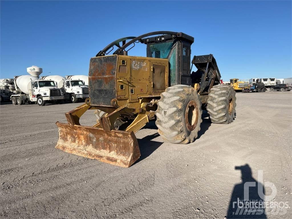 CAT 535D Skidery