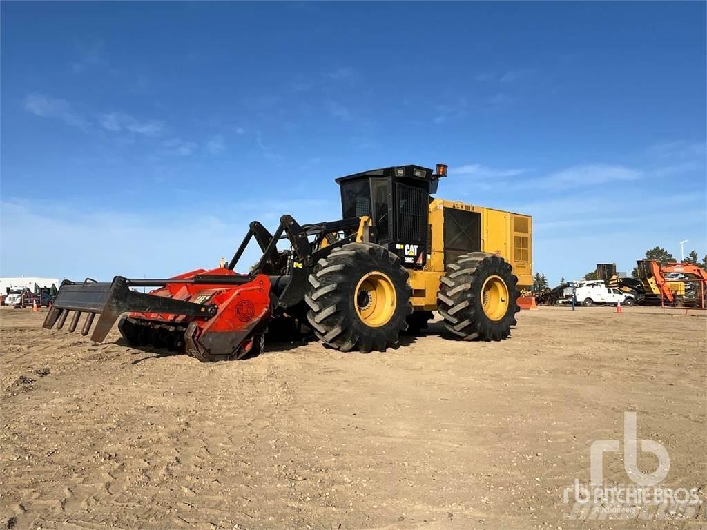 CAT 586C Kosiarki bijakowe
