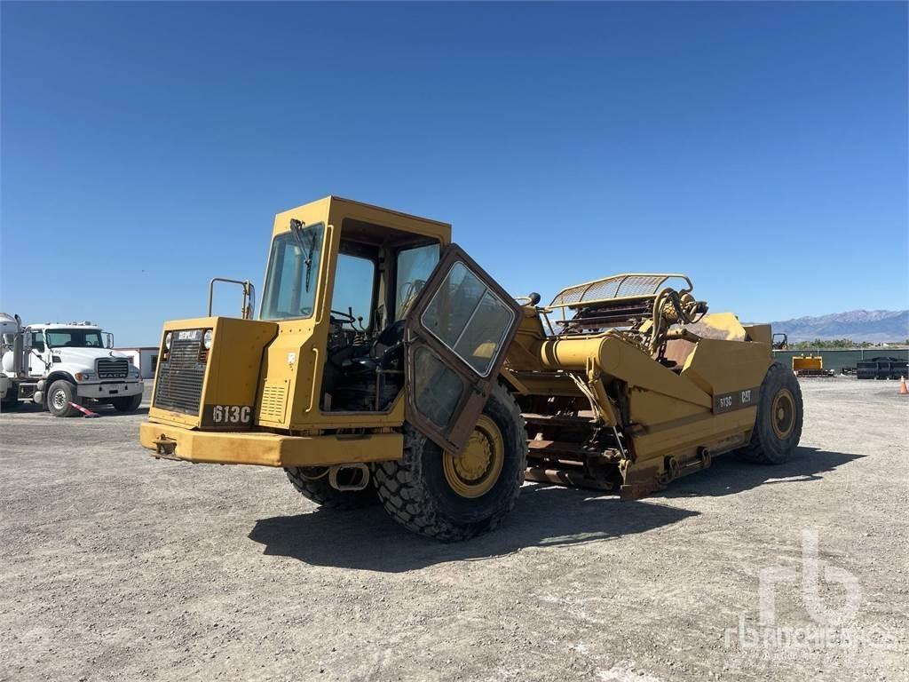 CAT 613C Skrobaki