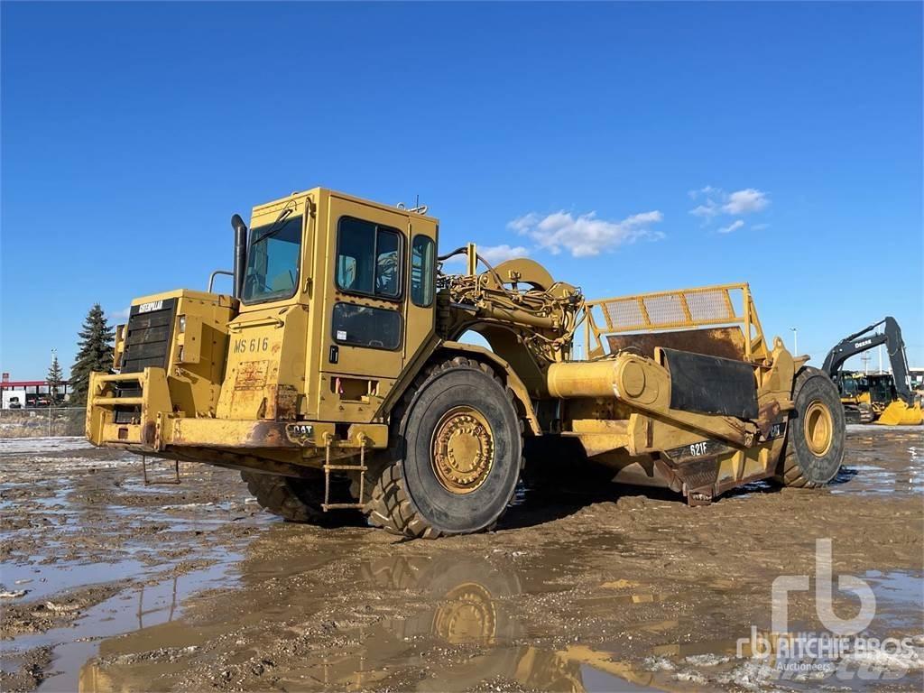 CAT 621F Skrobaki