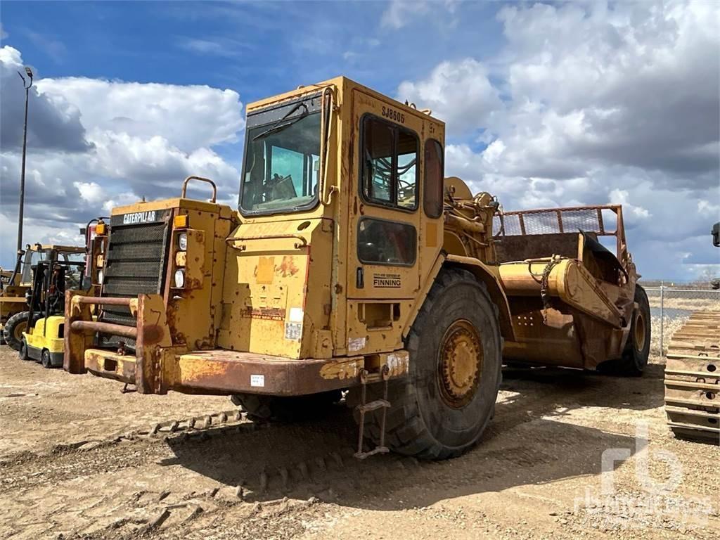CAT 621F Skrobaki