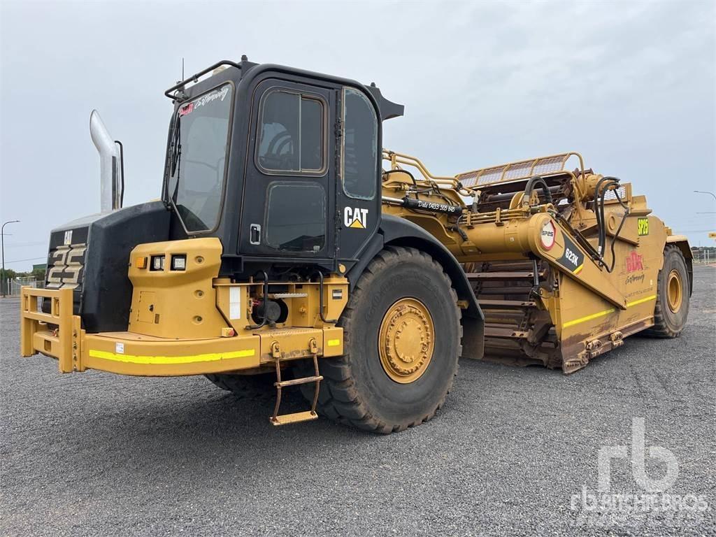 CAT 623K Skrobaki