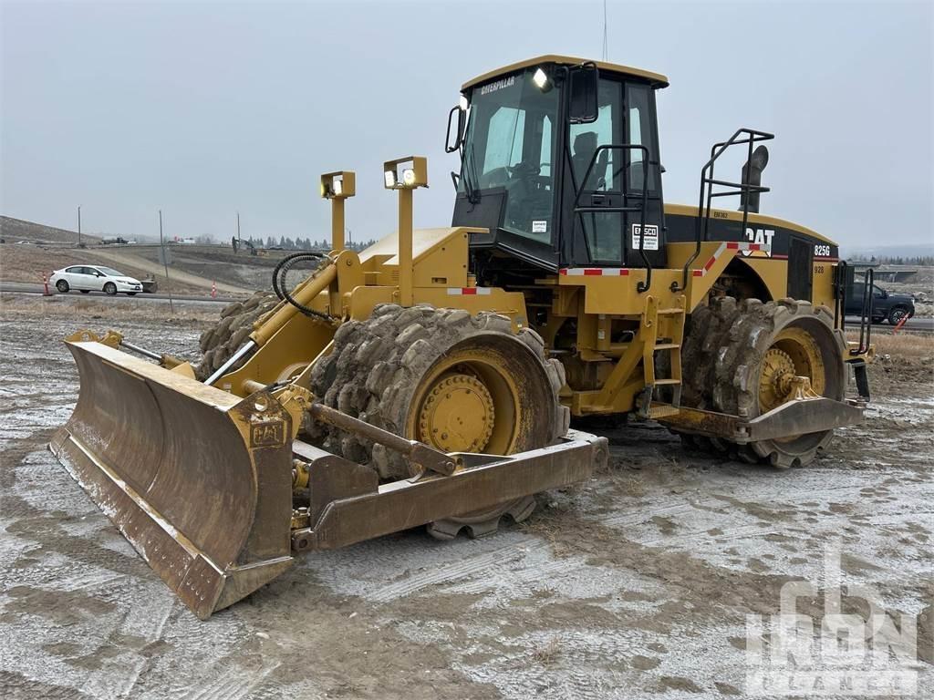 CAT 825G Kompaktory