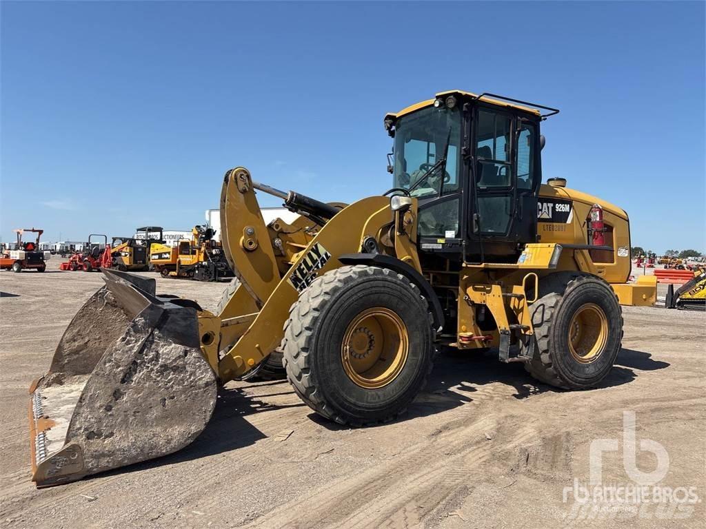 CAT 926M Ładowarki kołowe