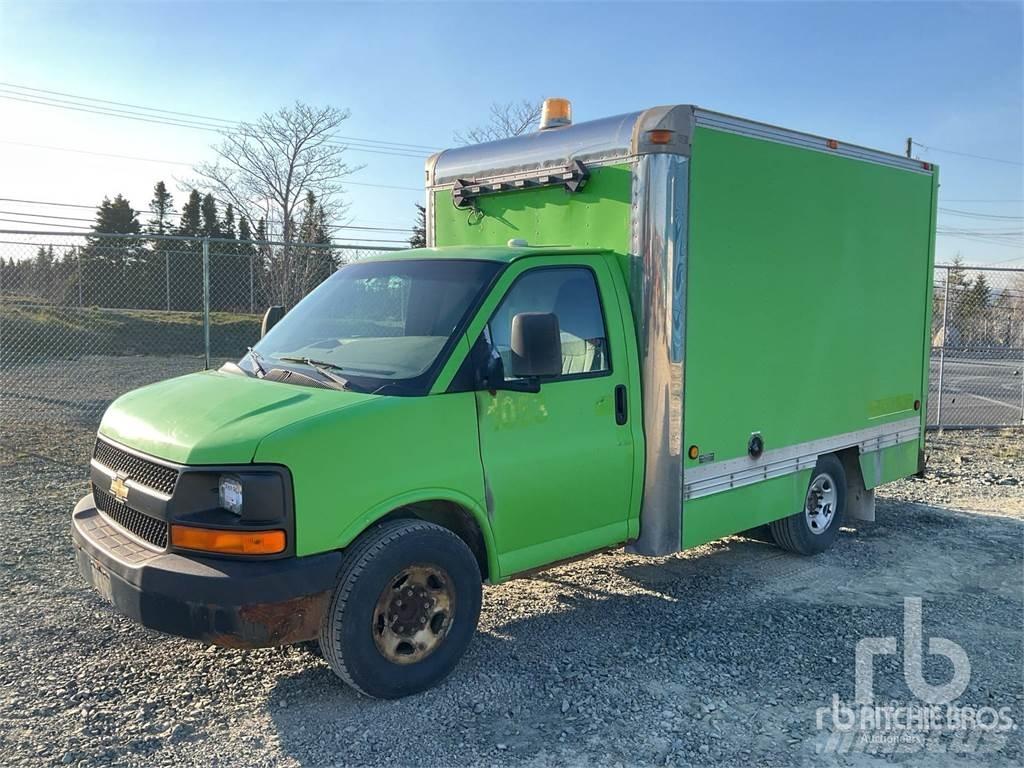 Chevrolet 3500 Busy / Vany