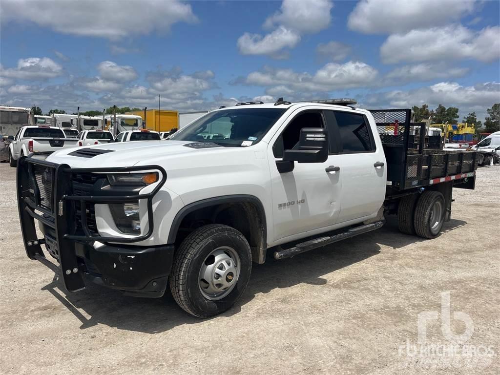 Chevrolet 3500 Ciężarówki typu Platforma / Skrzynia