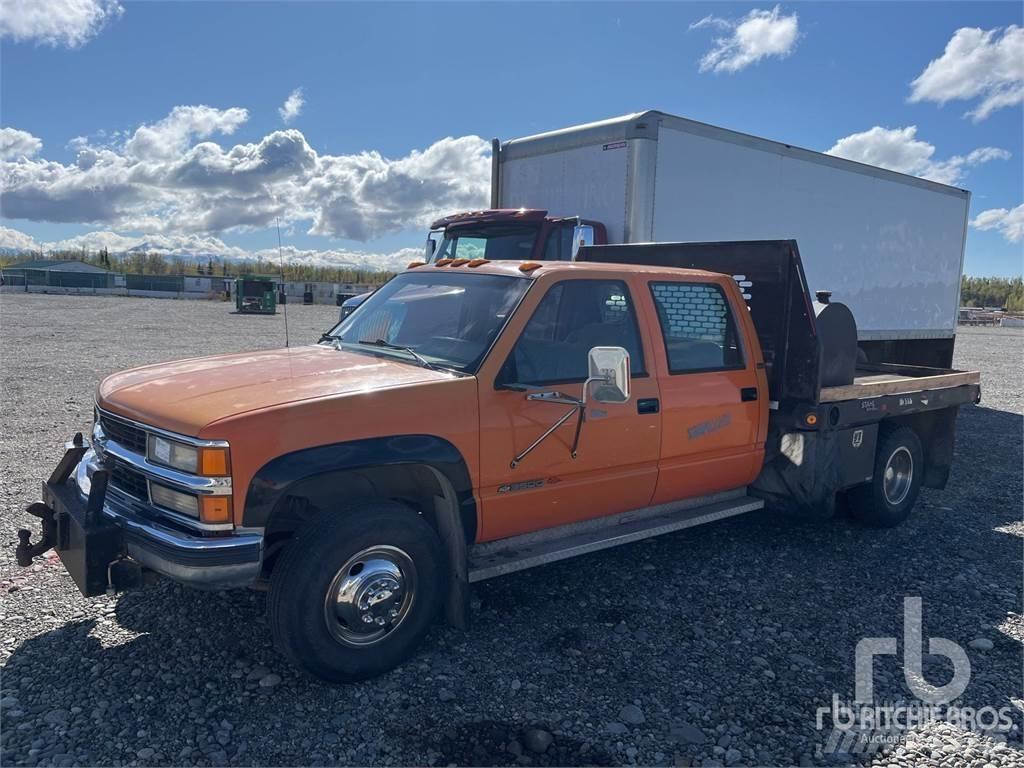 Chevrolet K3500 Ciężarówki typu Platforma / Skrzynia