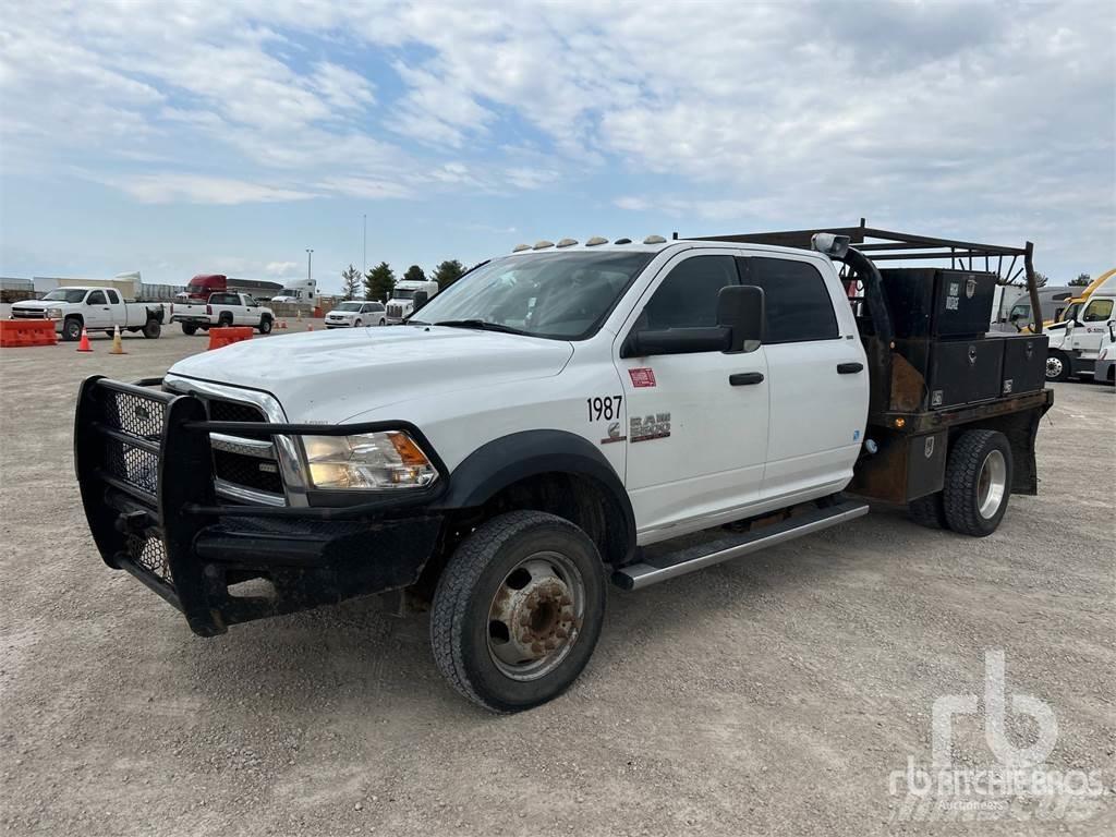 Dodge 5500 Ciężarówki typu Platforma / Skrzynia