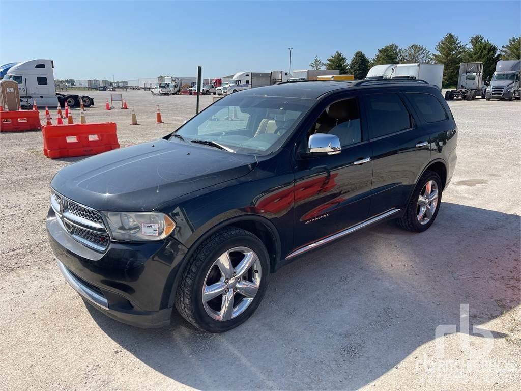 Dodge DURANGO Pick-upy / Pojazdy z otwieranymi burtami