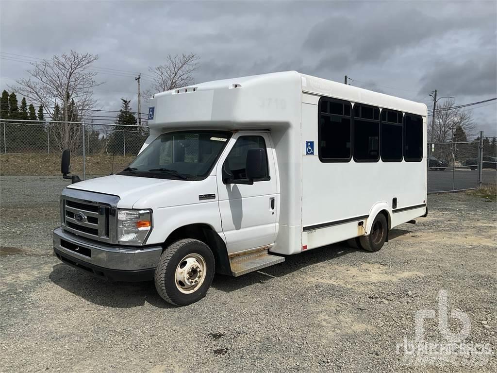 Ford E-350 Autobusy międzymiastowe