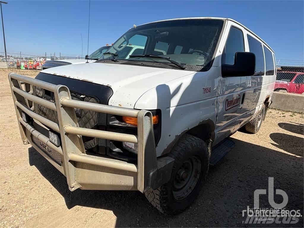 Ford E-350 Busy / Vany