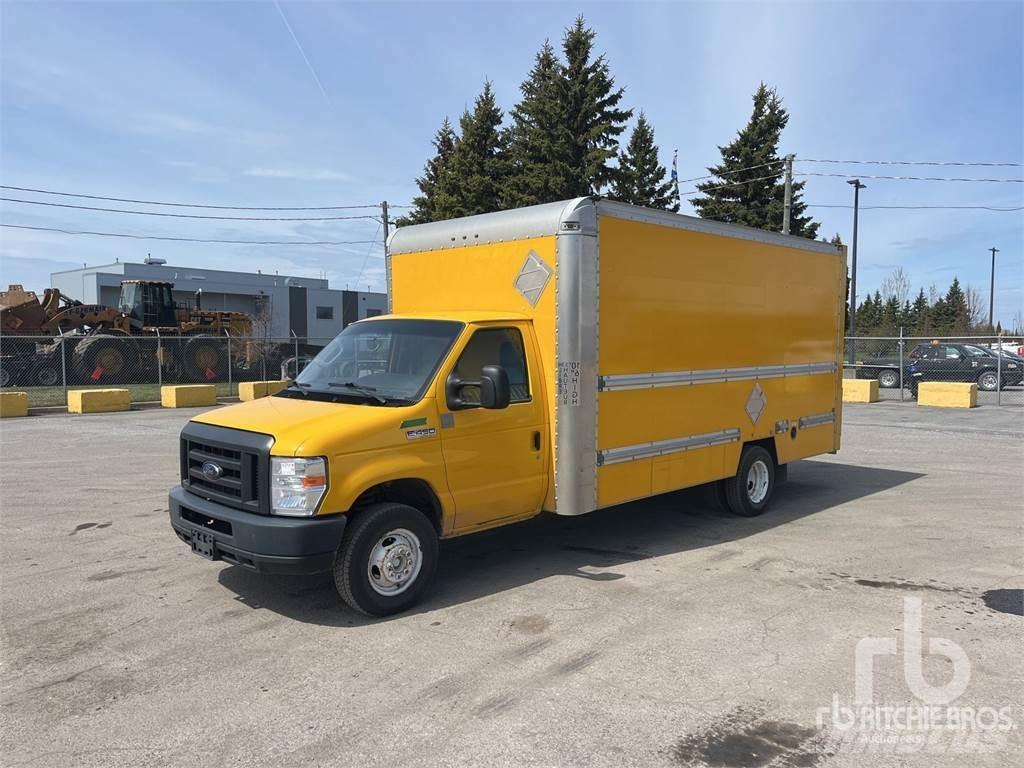 Ford E450 Busy / Vany
