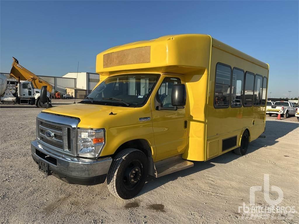 Ford E450 Autobusy międzymiastowe