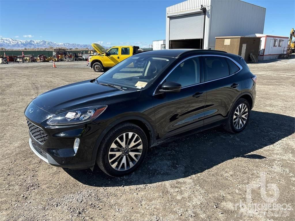 Ford ESCAPE Pick-upy / Pojazdy z otwieranymi burtami